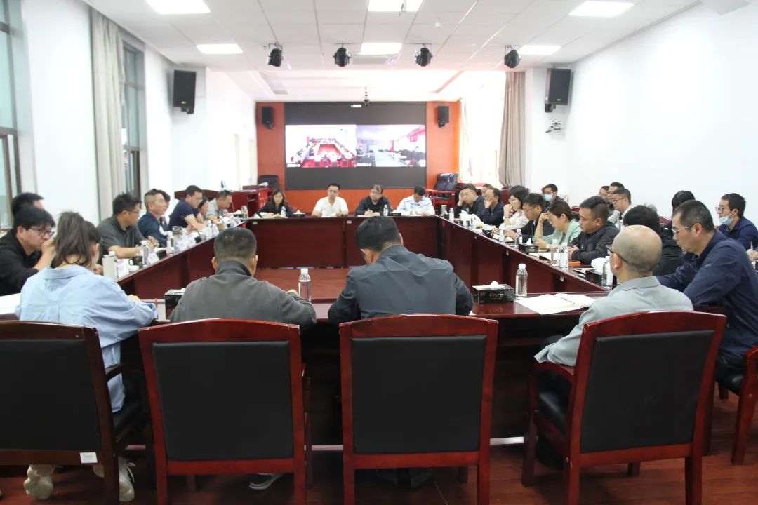 2022-05-10-公司召开谋划事情会.jpg