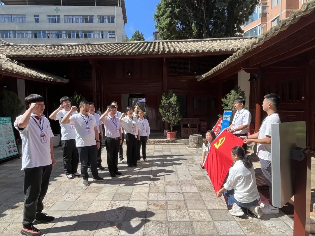 六直管开展“循伟人足迹  罗致精神情力”主题党日运动2.jpg