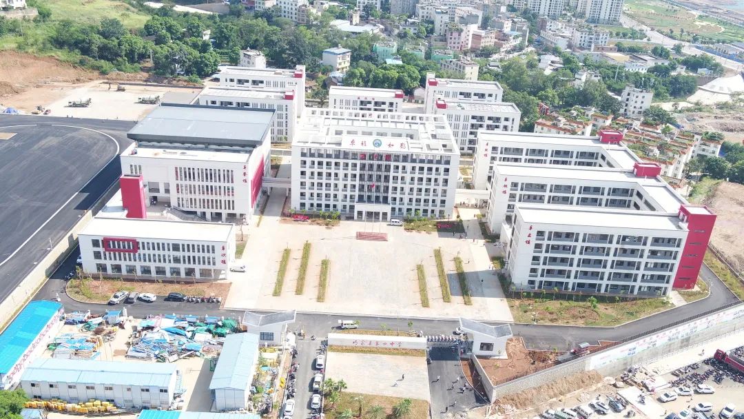 巧家县第四中学新校区正式“启航”，，，迎来首批学生！8.jpg
